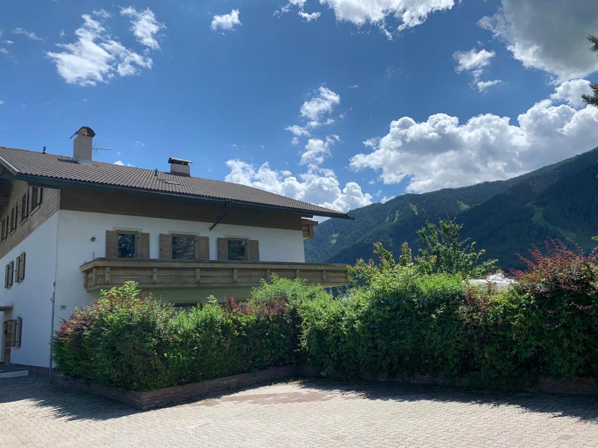 Appartments Hilber Brunico Bagian luar foto