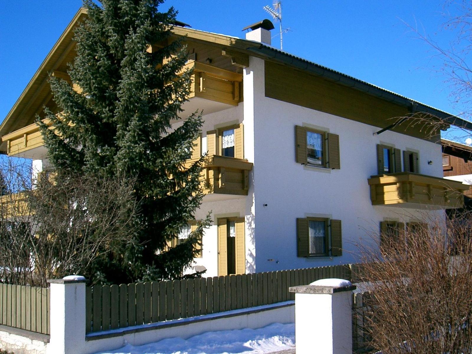 Appartments Hilber Brunico Bagian luar foto